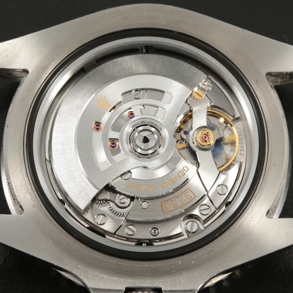 (Sold) 2018 43 mm Rolex Sea-Dweller Red Oyster Perpetual Date Wristwatch - Picture 10 of 15